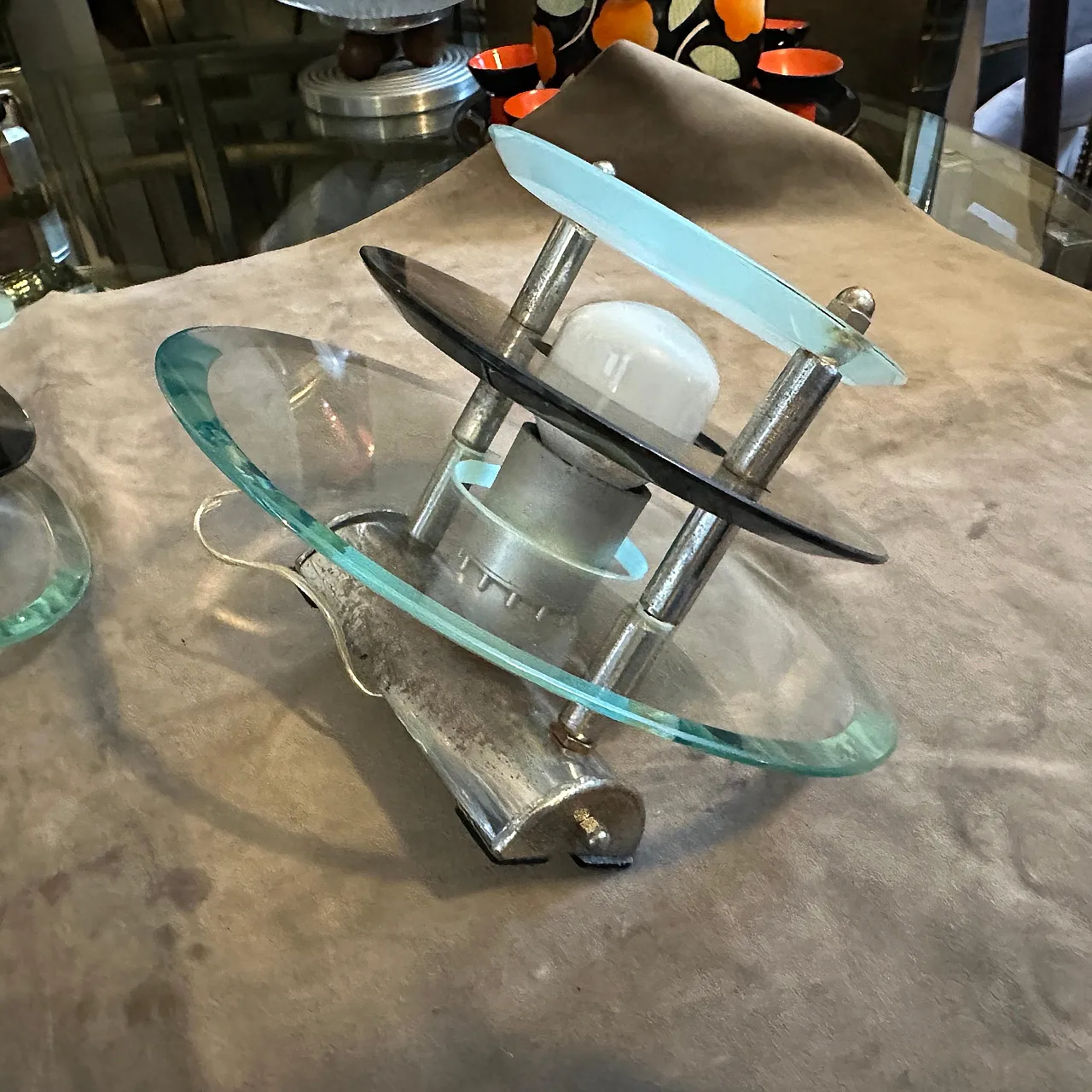 Coppia di applique in vetro e metallo cromato di Veca, anni '60 2