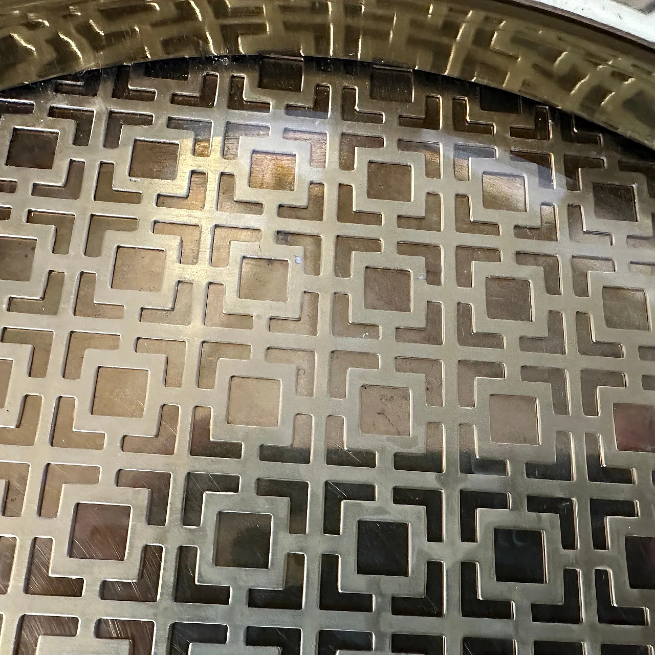 Vassoio da portata rotondo in ottone e vetro, anni '60 3