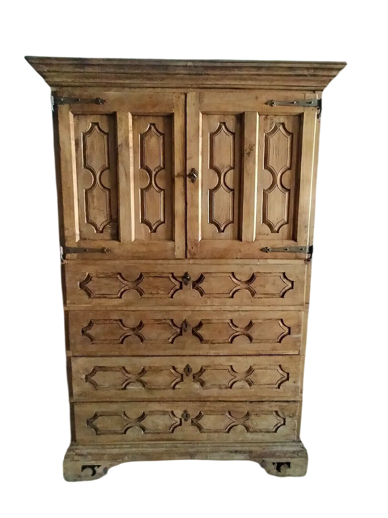 Poplar drawer cabinet with doors, mid-18th century 10