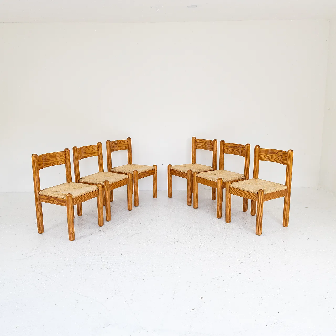 6 Larch wood chairs and woven straw, 1970s 1