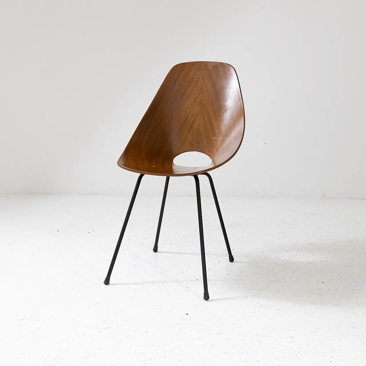 Sedia Medea di Vittorio Nobili per Fratelli Tagliabue, anni ’50 2