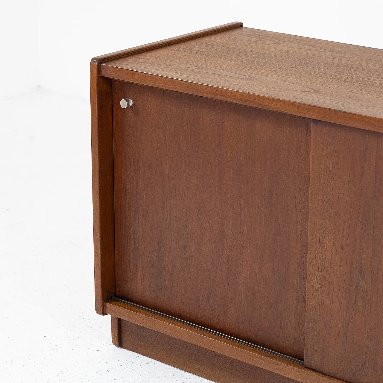 Little sideboard in teak with sliding doors, 1960s 2
