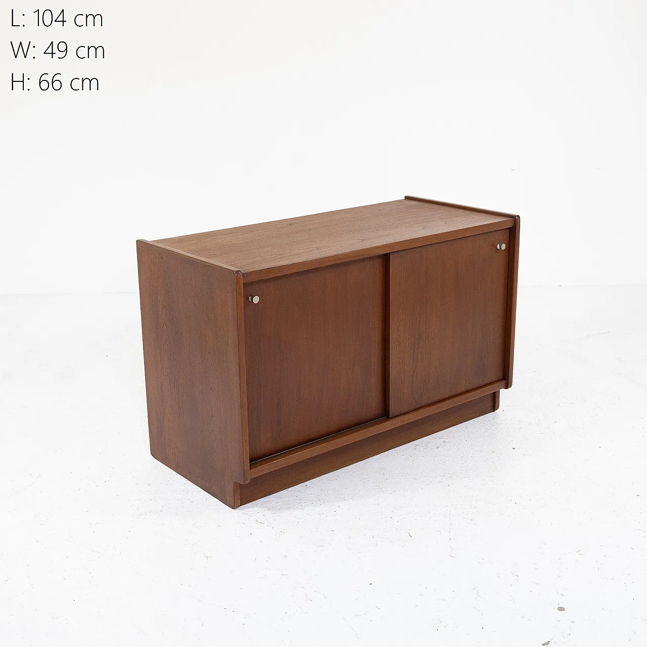 Little sideboard in teak with sliding doors, 1960s 5