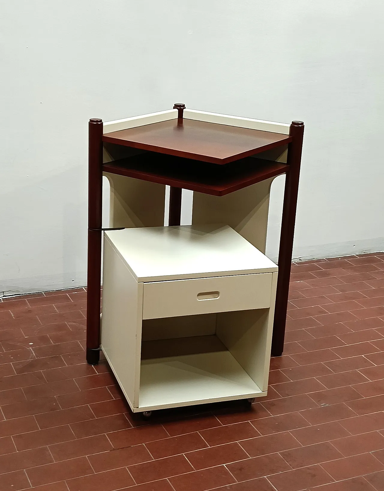 Scaffaletto  portatelefono anni '60 1