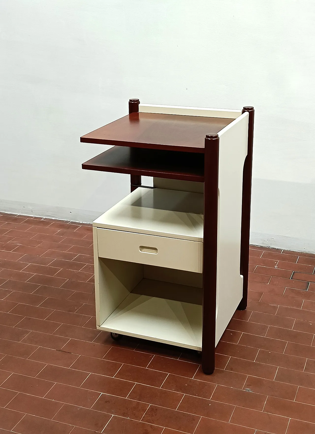 Scaffaletto  portatelefono anni '60 3