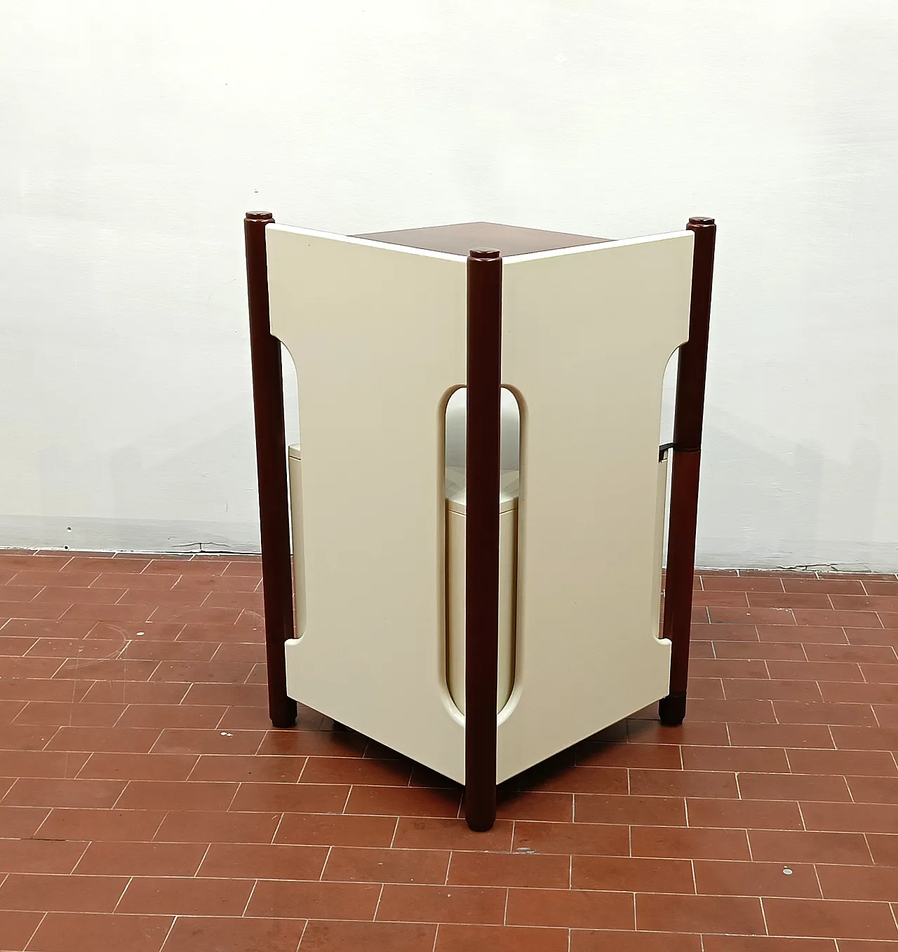 Scaffaletto  portatelefono anni '60 18