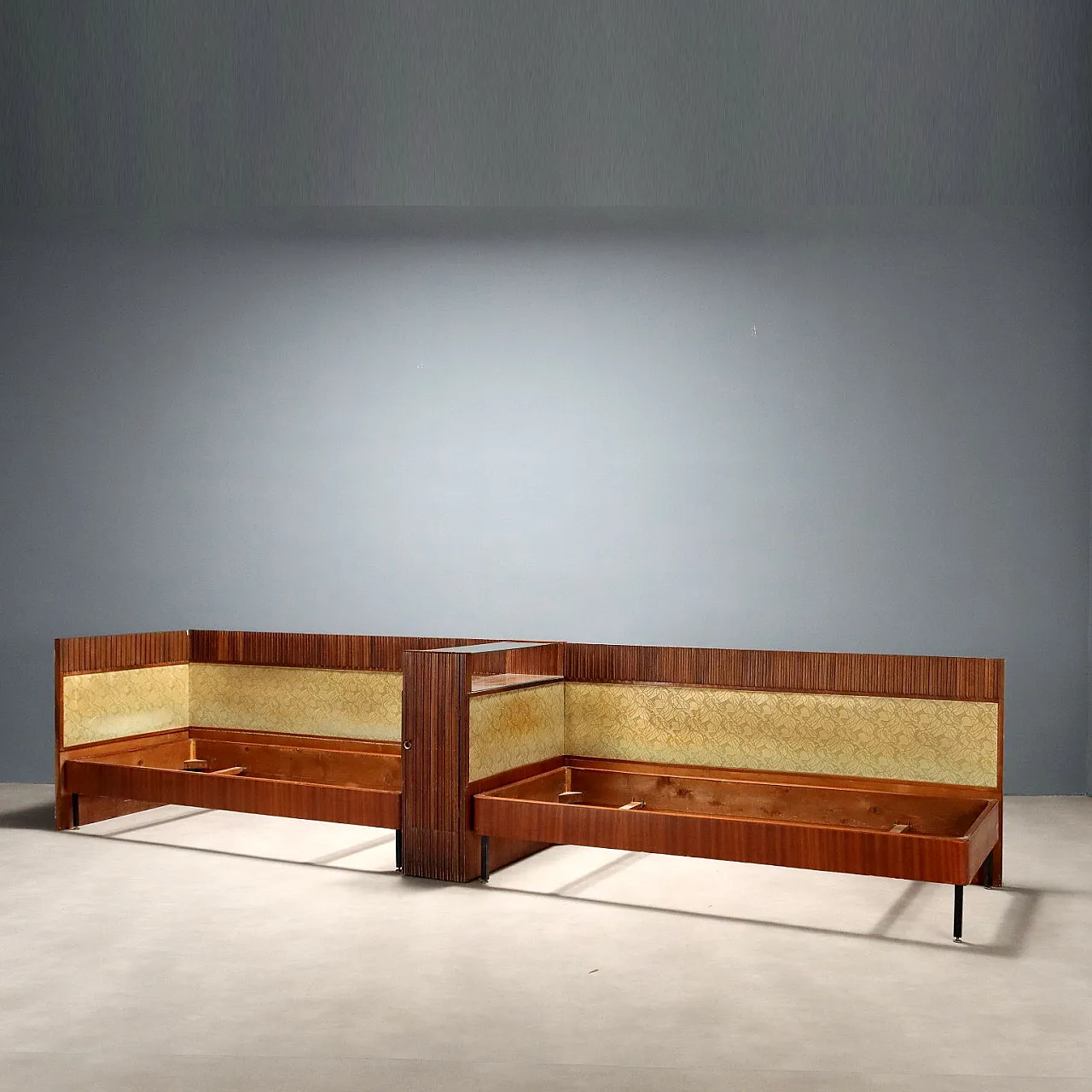 Coppia di letti, anni '60 1