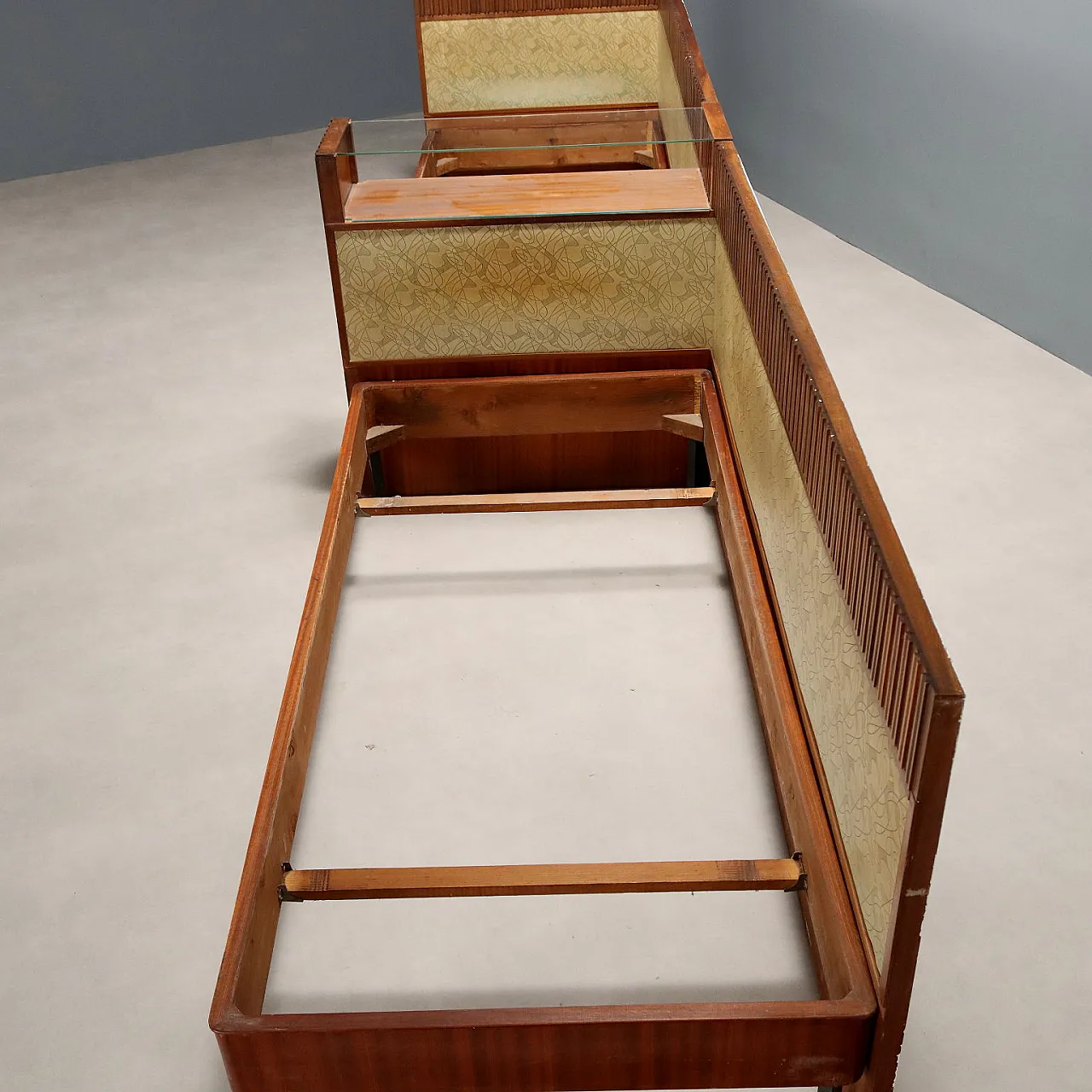 Coppia di letti, anni '60 3