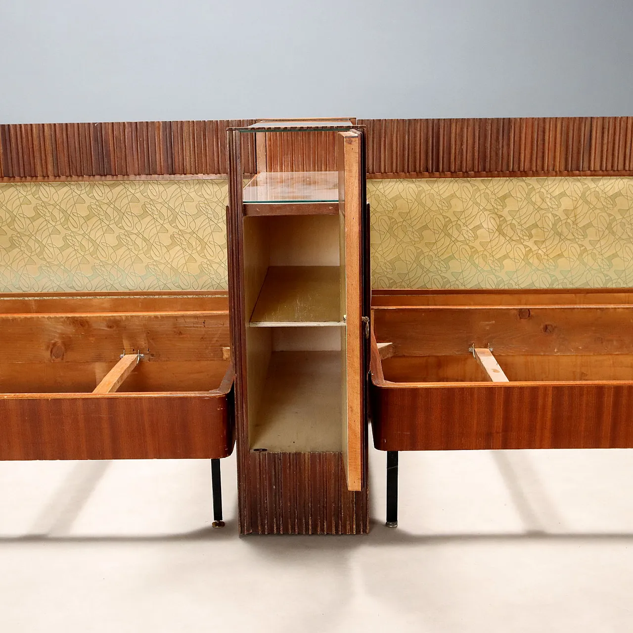 Coppia di letti, anni '60 5