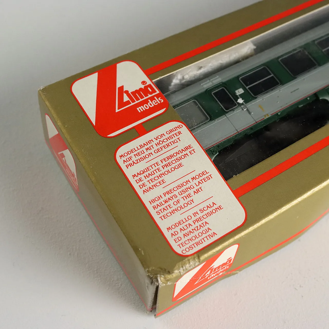 Lima 208165L, railcar and wagon with box, 1980s | intOndo