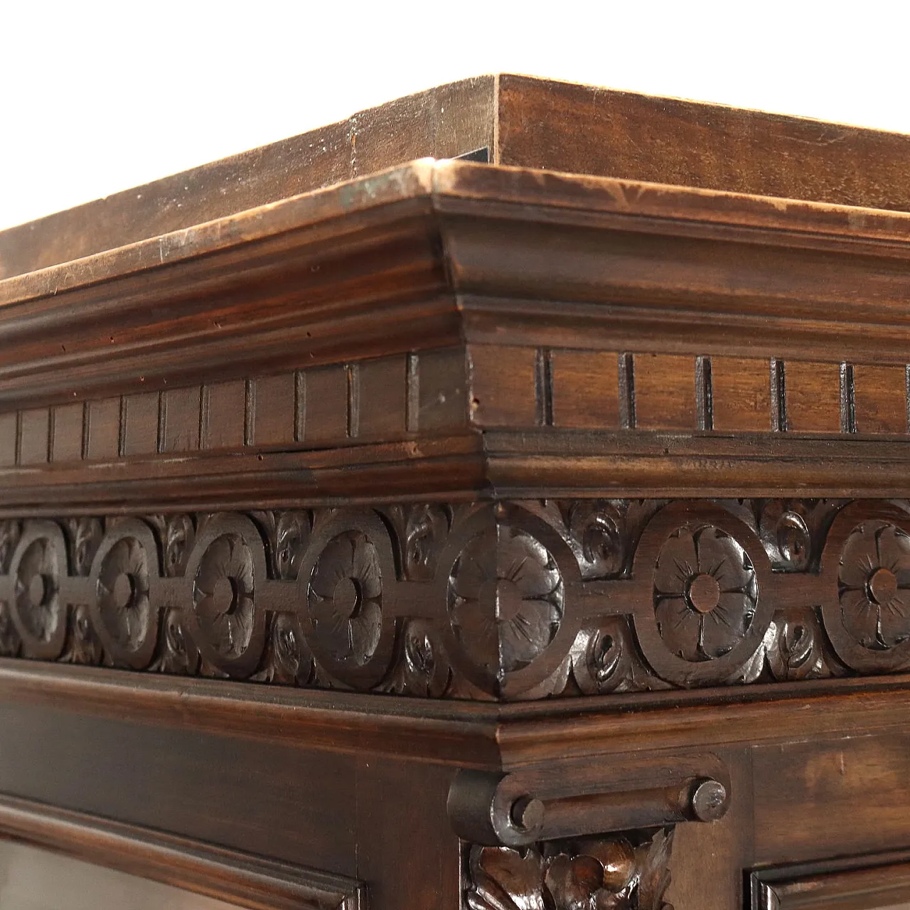 Vetrina neobarocca in vetro e noce, '800 7