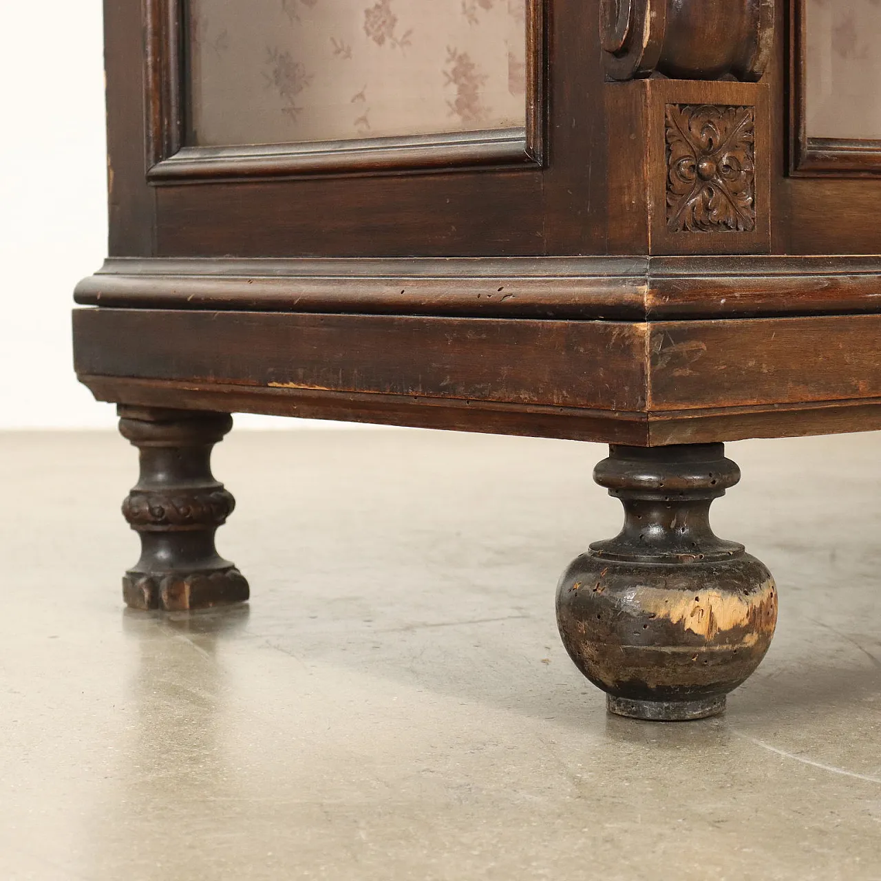 Vetrina neobarocca in vetro e noce, '800 8