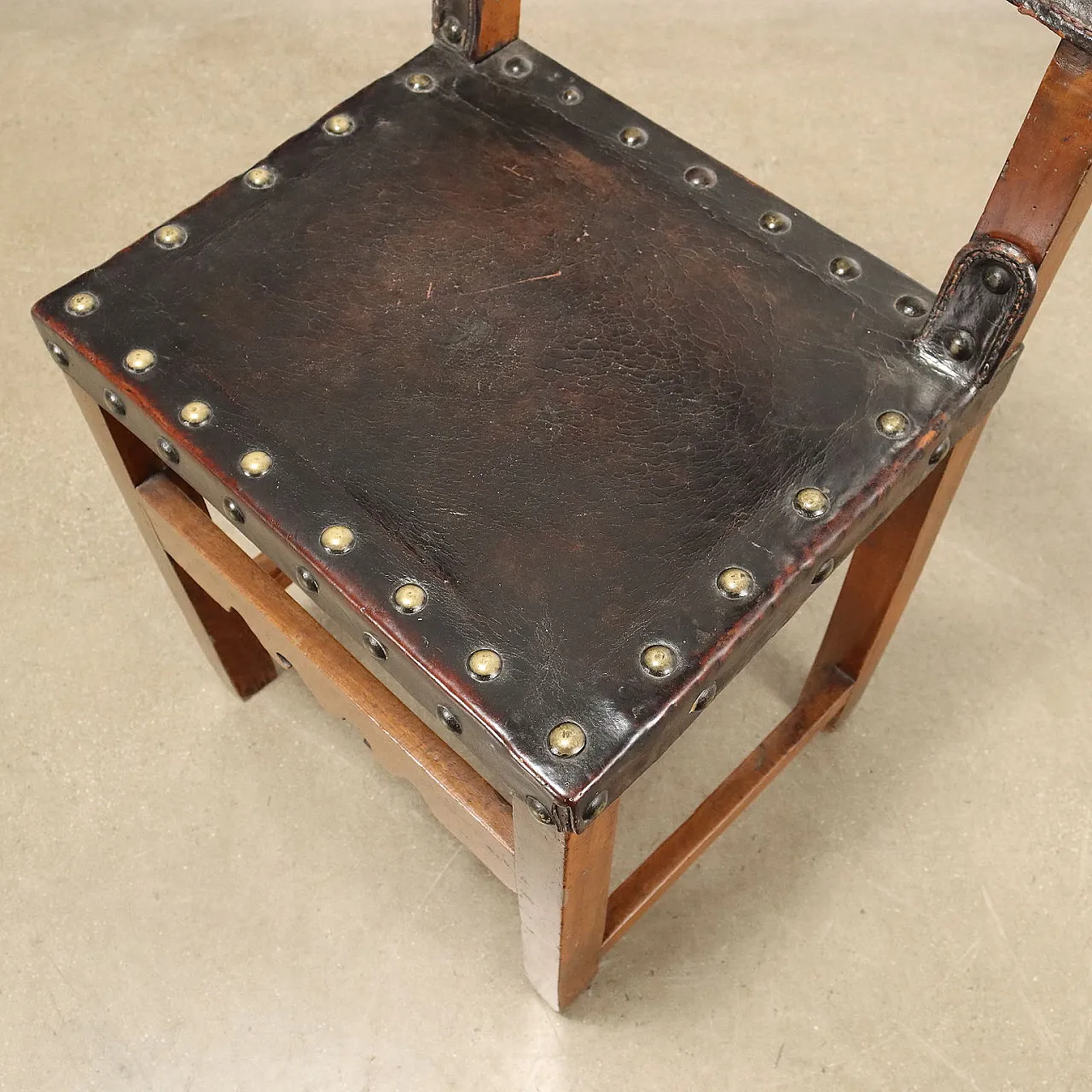 4 Sedie barocche in pelle e noce, '700 9