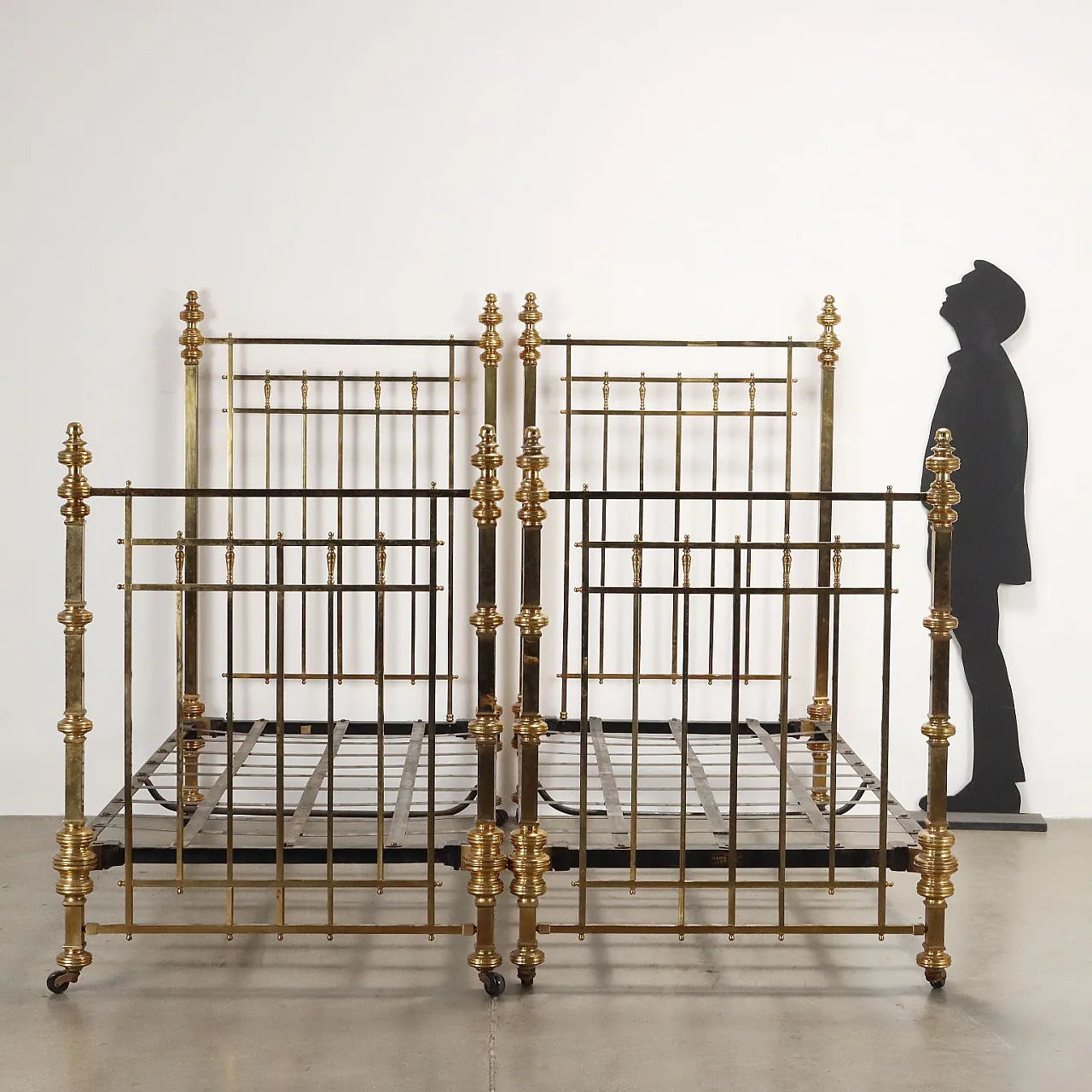 Coppia di letti in ferro, ottone e acero, '800 2