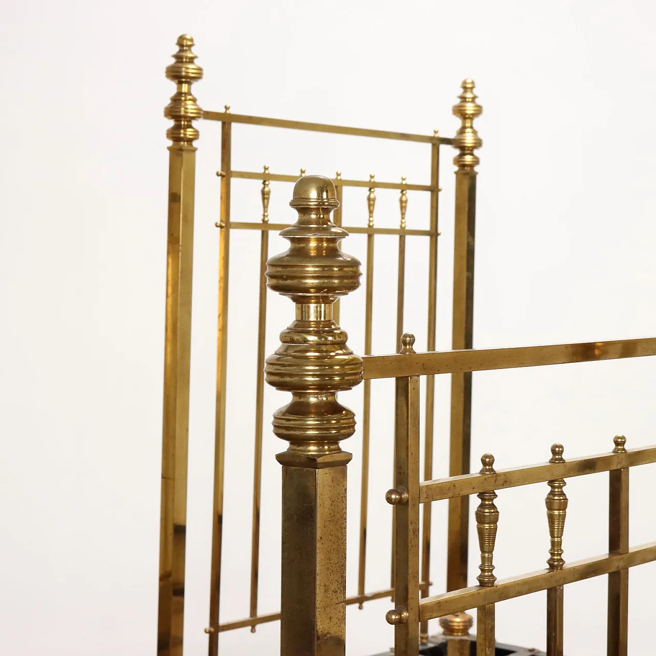 Coppia di letti in ferro, ottone e acero, '800 3