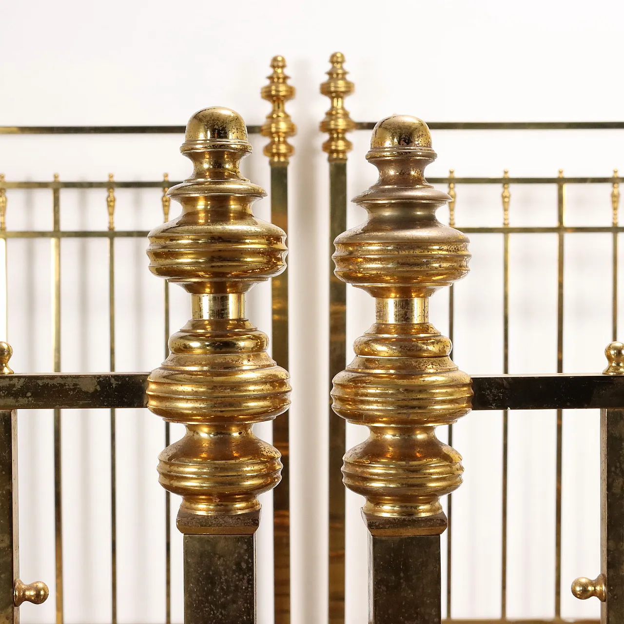 Coppia di letti in ferro, ottone e acero, '800 4