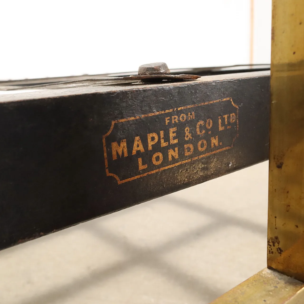 Coppia di letti in ferro, ottone e acero, '800 10