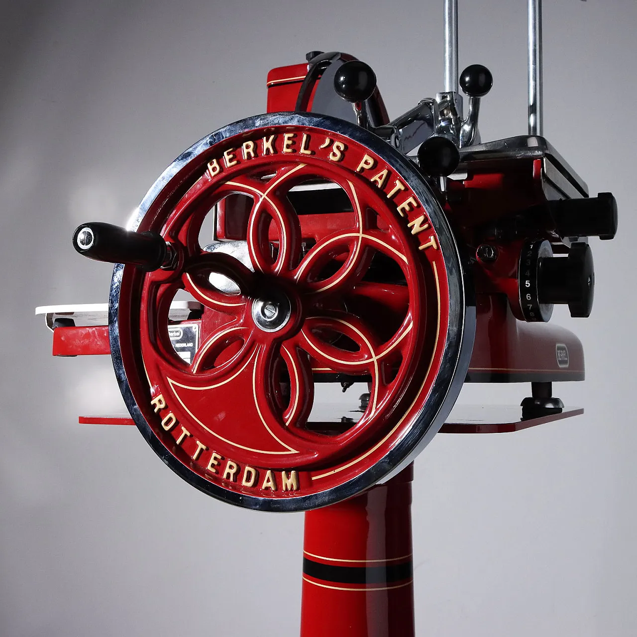 Red Berkel slicer Model 115, restored, 1950s 3