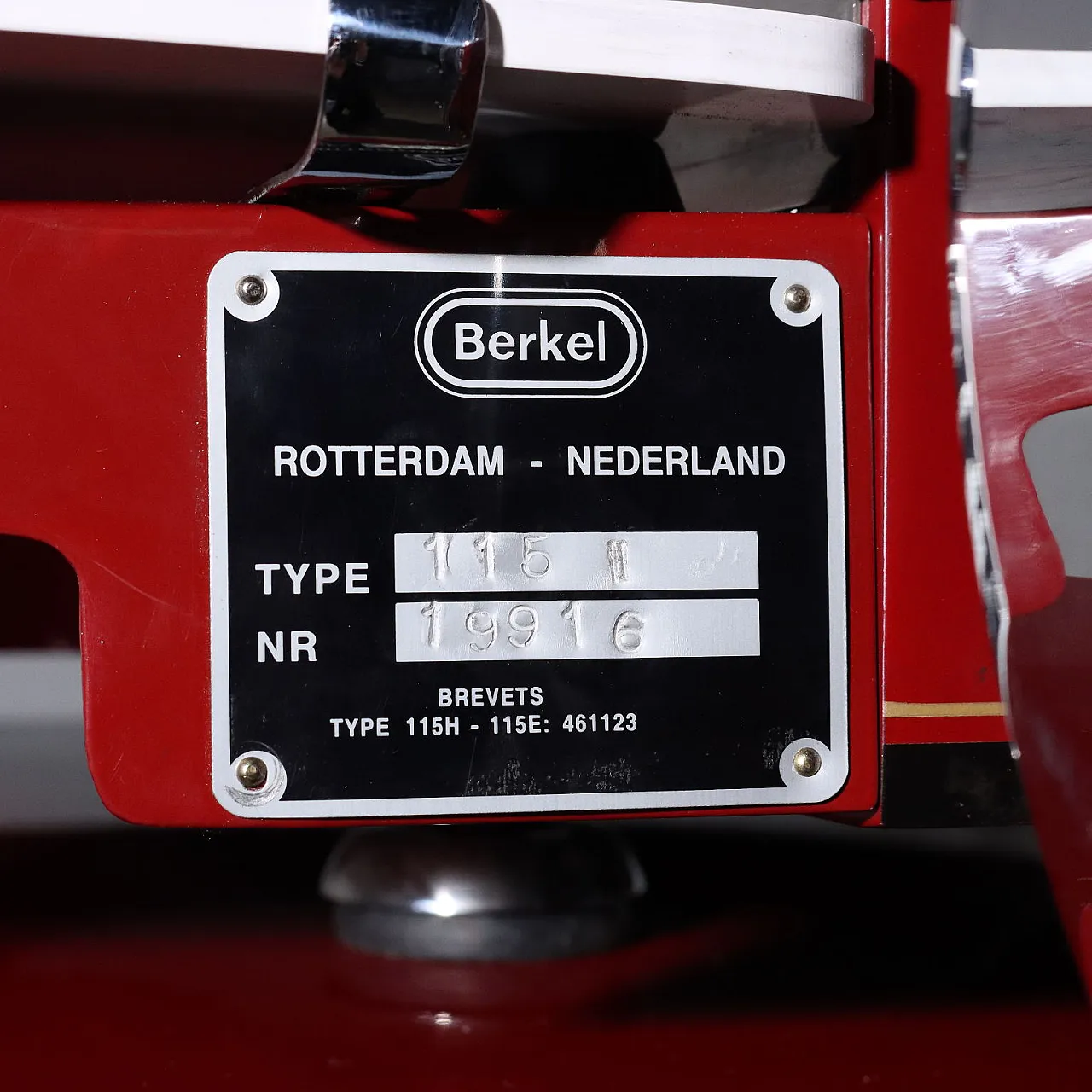 Red Berkel slicer Model 115, restored, 1950s 5