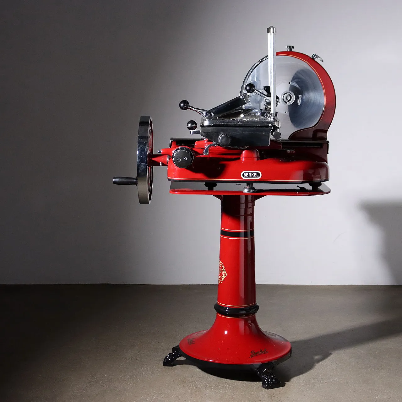 Red Berkel slicer Model 115, restored, 1950s 8