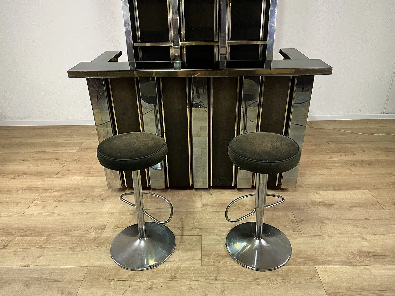 Metal and glass bar cabinet by Willy Rizzo, 1960s 3