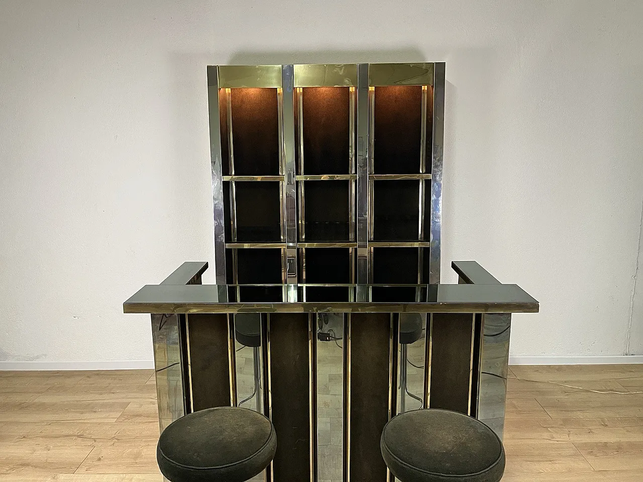 Metal and glass bar cabinet by Willy Rizzo, 1960s 4