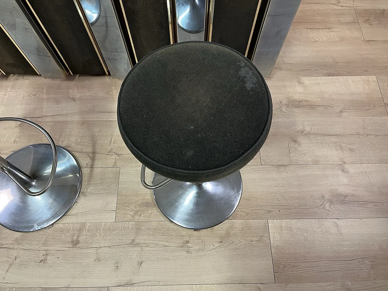 Metal and glass bar cabinet by Willy Rizzo, 1960s 6