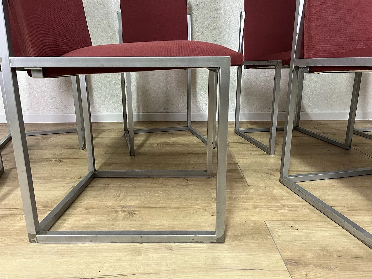 8 Sedie in metallo e tessuto, anni '80 9