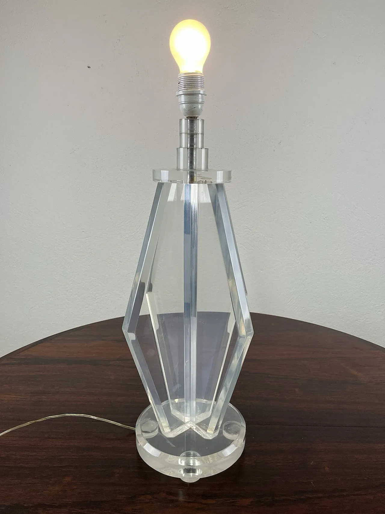 Plexiglass table lamp, 1970s 3