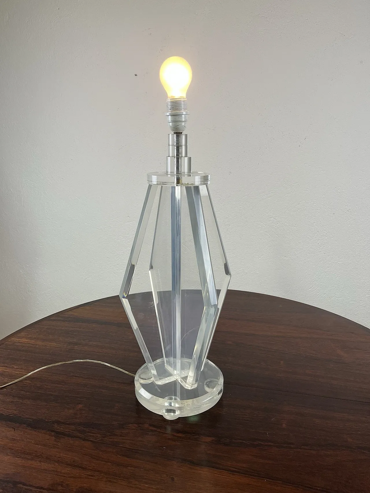 Plexiglass table lamp, 1970s 4