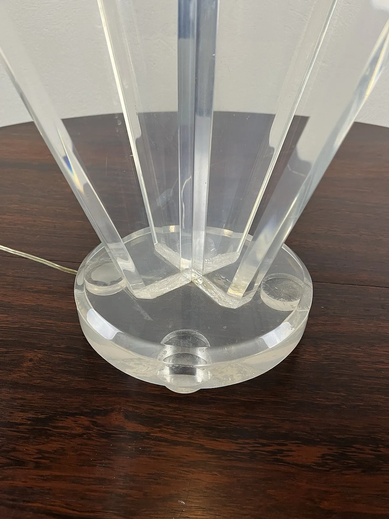 Plexiglass table lamp, 1970s 5