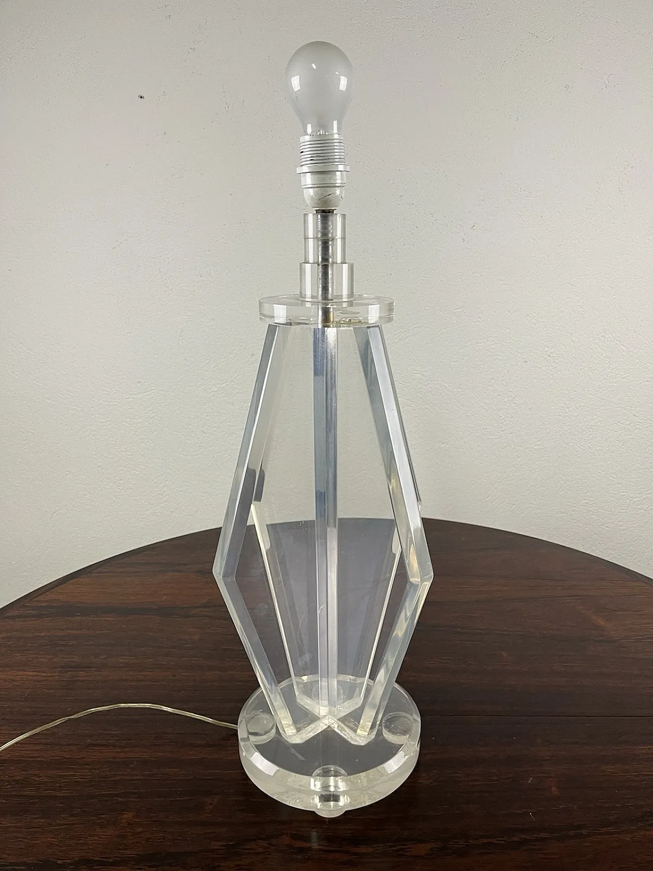 Plexiglass table lamp, 1970s 8