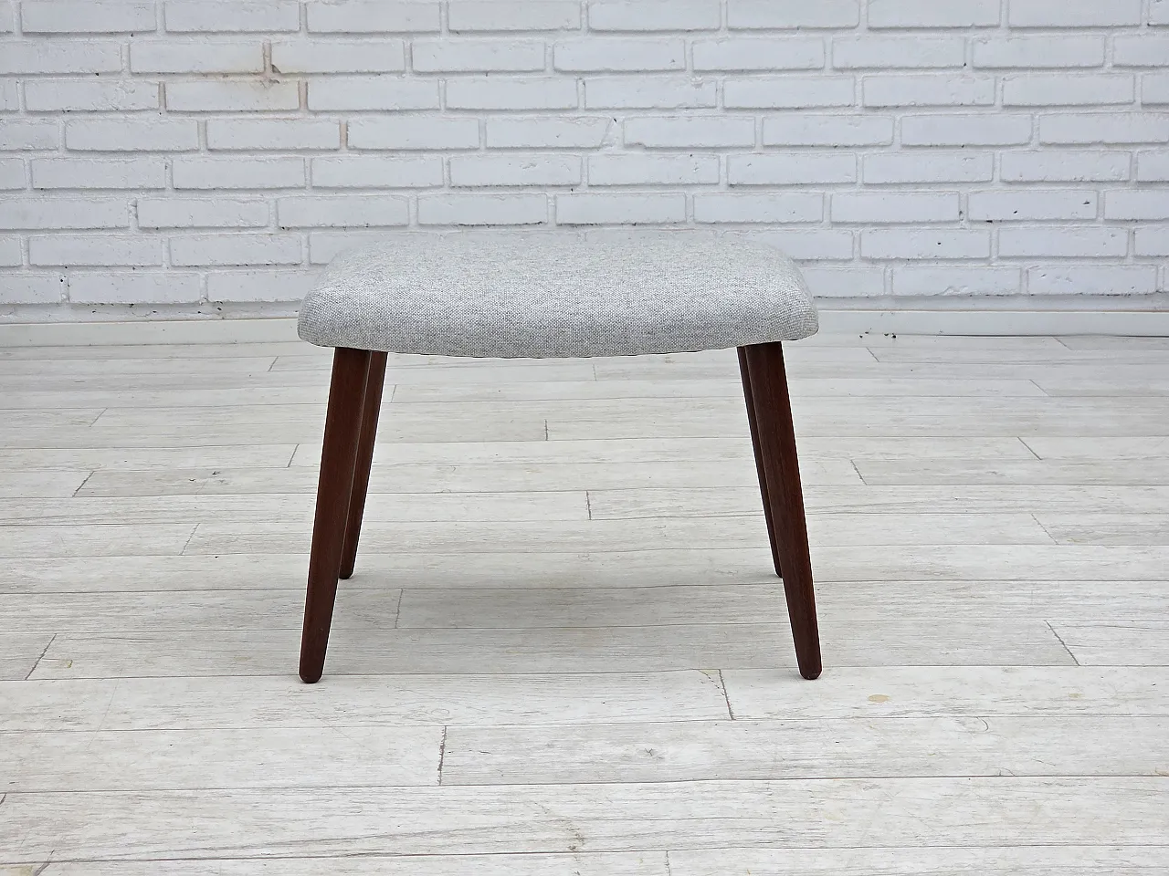 Stool model ML 140 by Illum Wikkelsø, 1960s 22