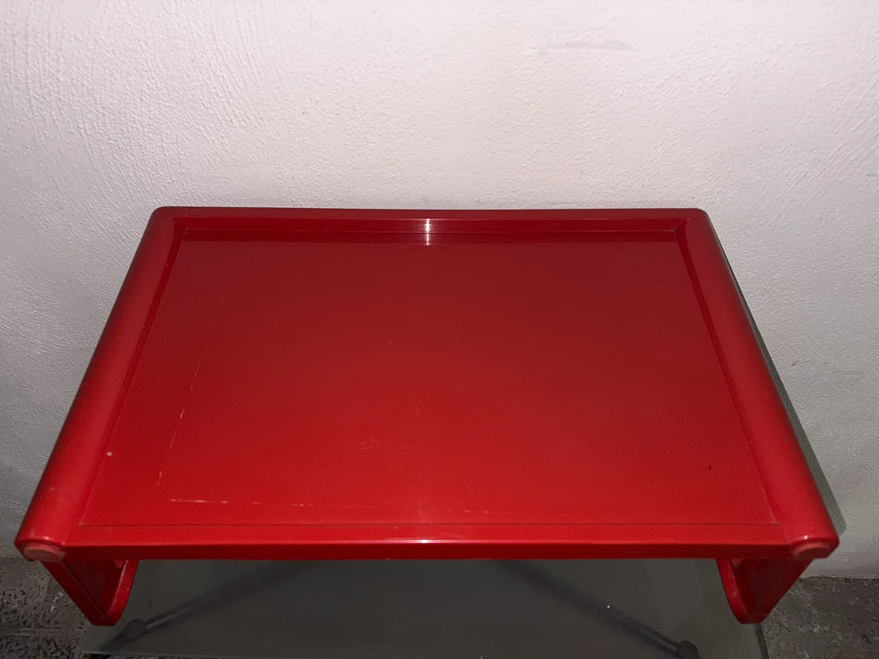 Tavolino rosso Guzzini 3