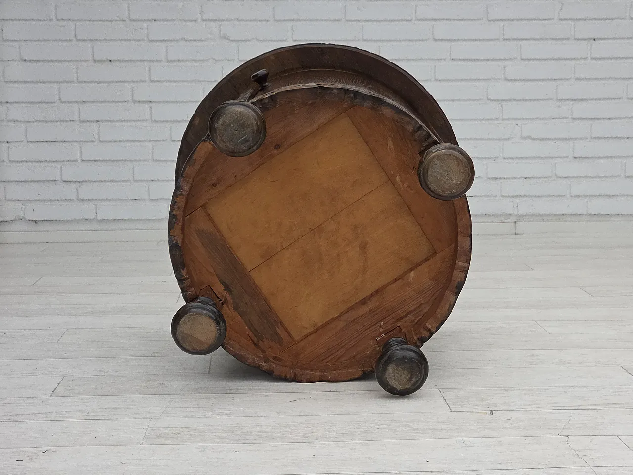 Scandinavian side cabinet in dark oak wood, 1930s 14