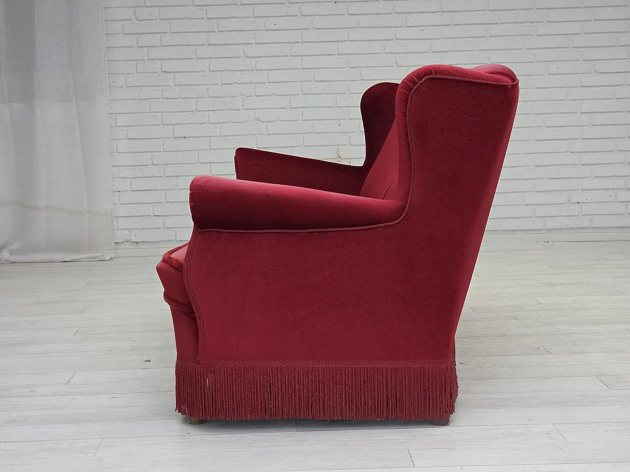 Danish 3-seater curved sofa in red furniture velour, 1960s 14