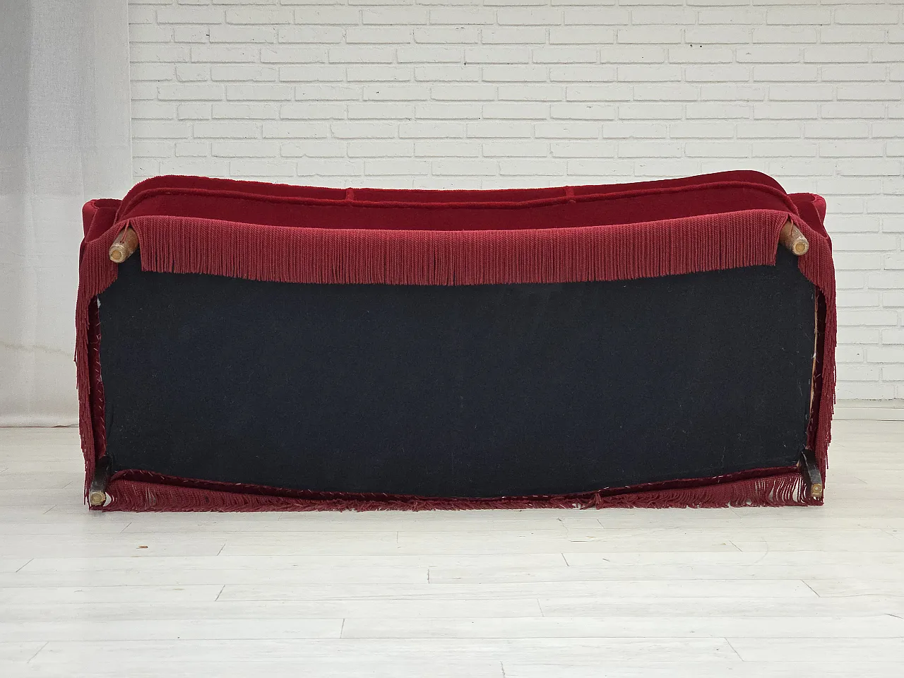 Danish 3-seater curved sofa in red furniture velour, 1960s 19