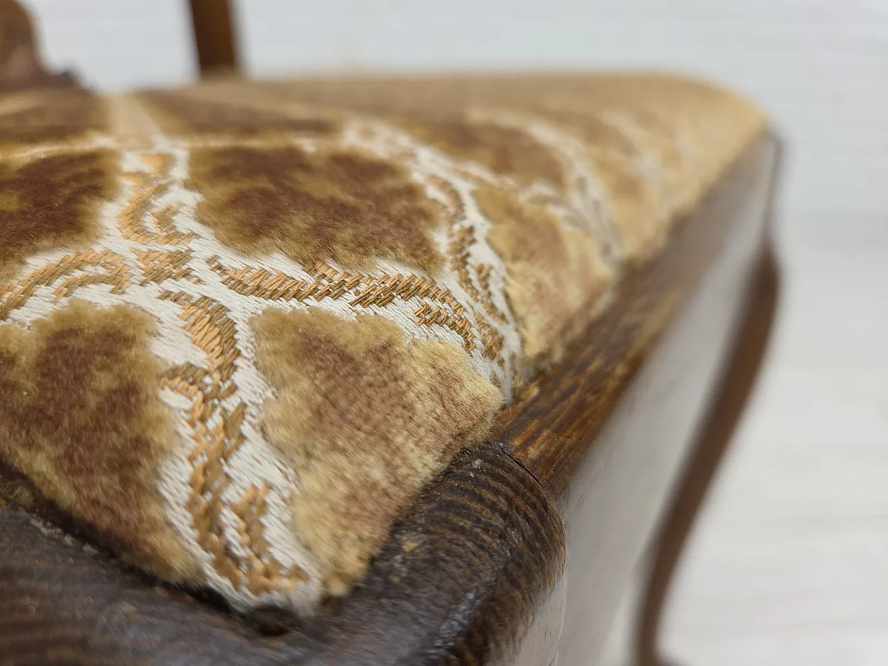 6 Danish chairs in velour and oak wood, 1930s 5