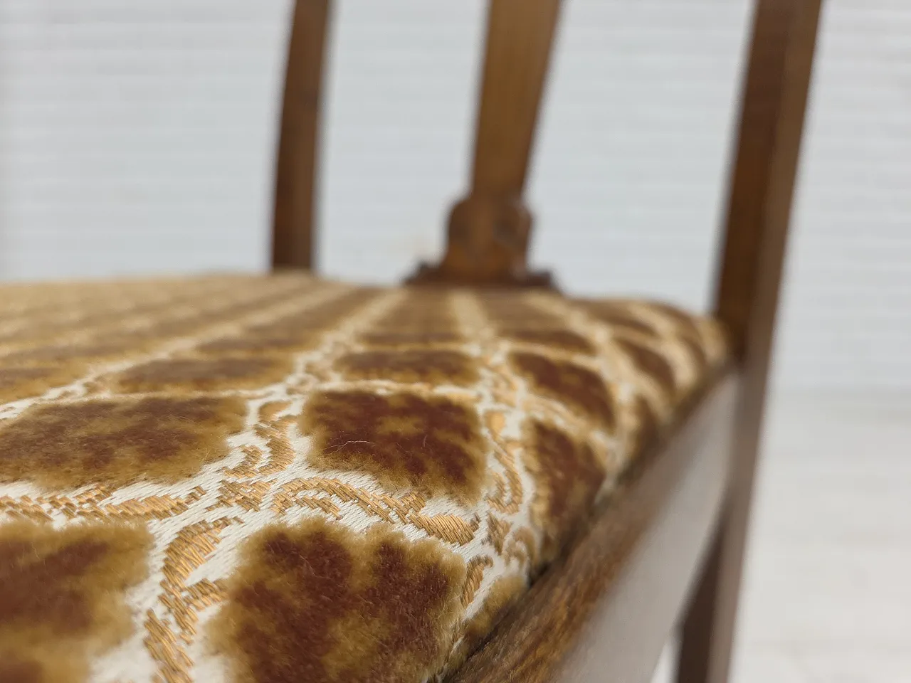 6 Danish chairs in velour and oak wood, 1930s 16