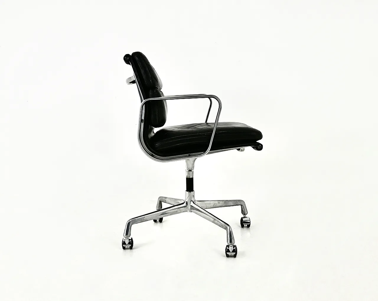 Sedia per pad morbidi di Charles e Ray Eames per Herman Miller, anni '70 3