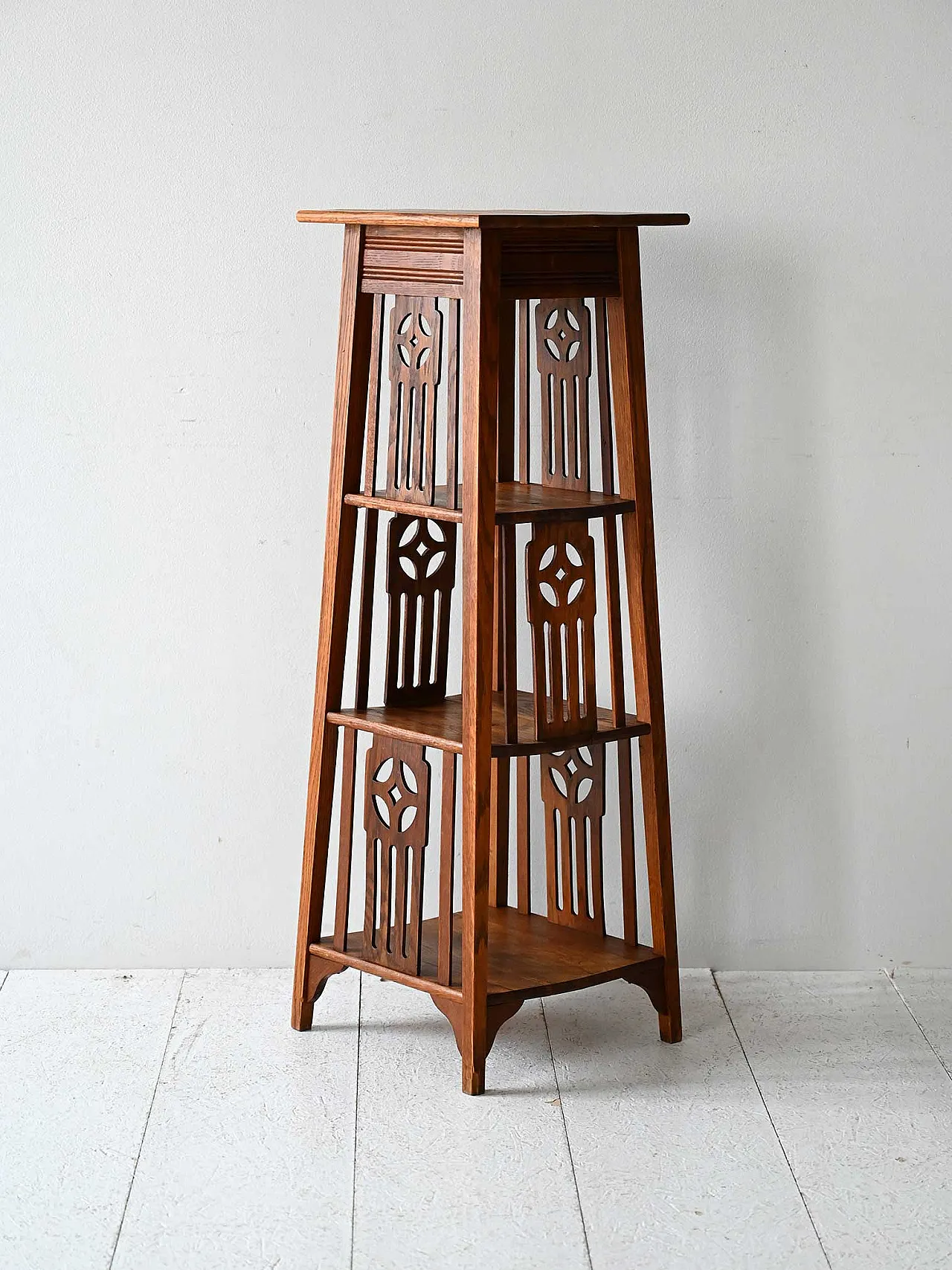 Piedistallo portafiori scandinavo Jugendstil in quercia 4