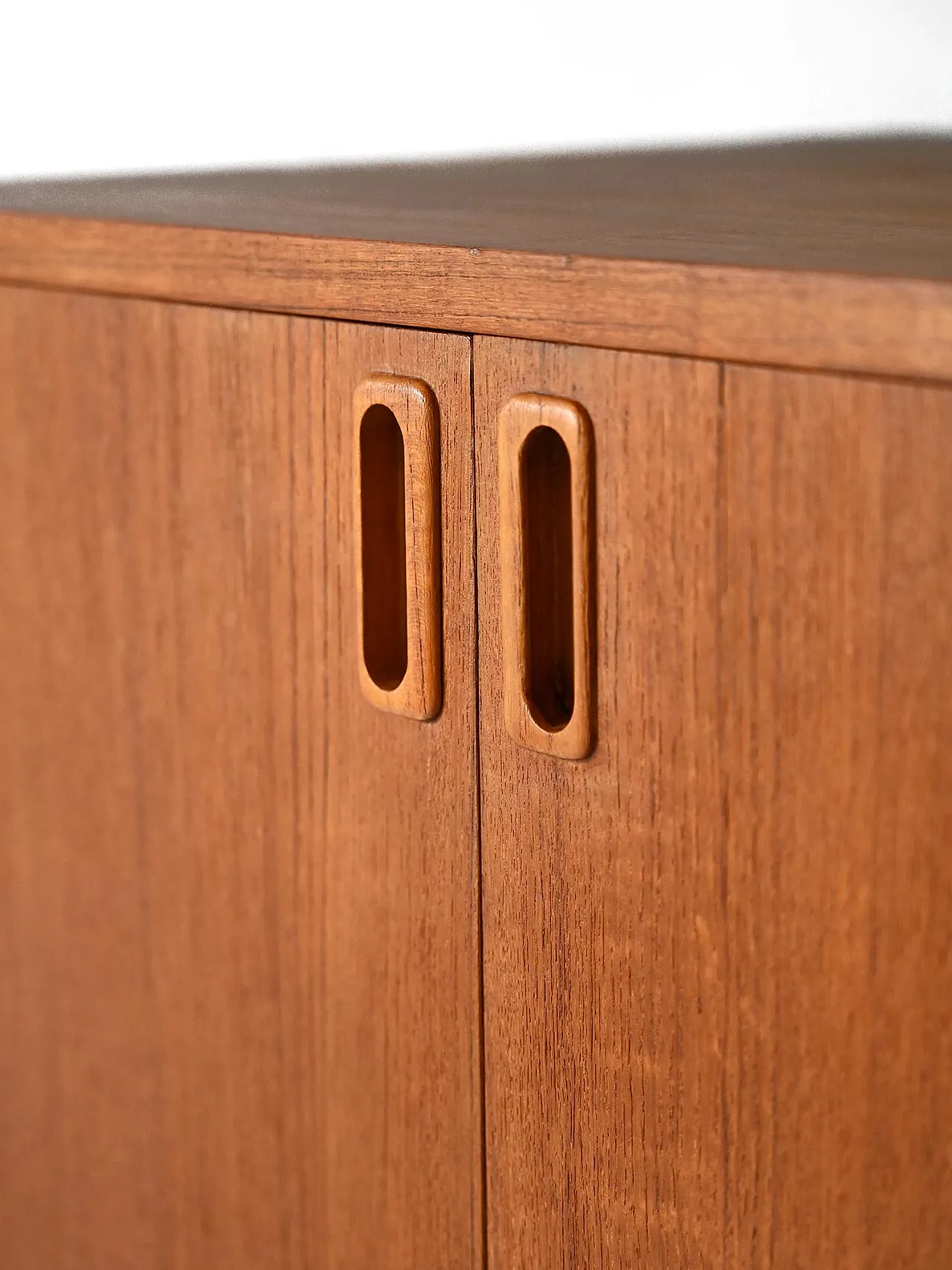 Scandinavian container in the 1960s Teak 9