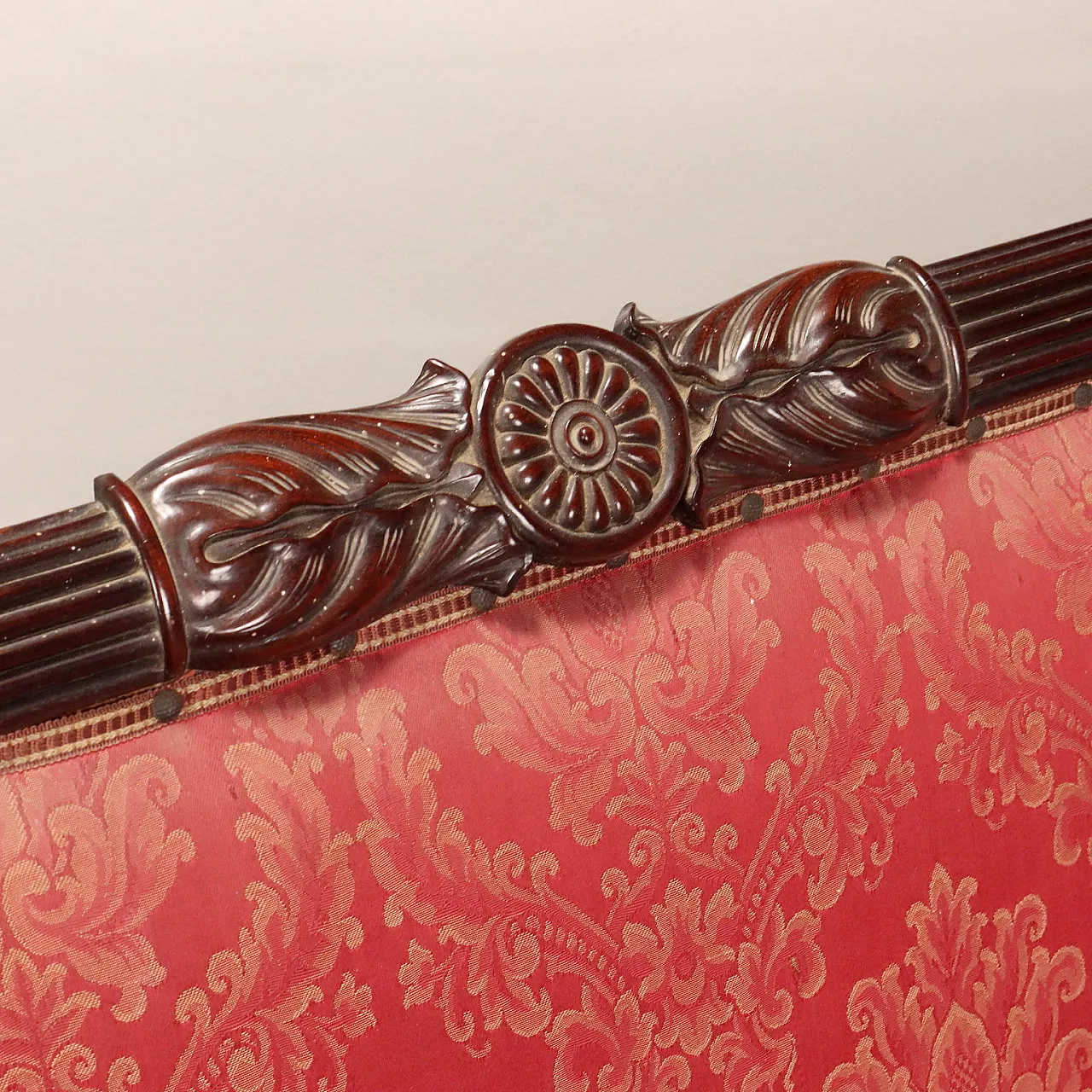 Carved mahogany sofa with pink brocade fabric, 19th century 4