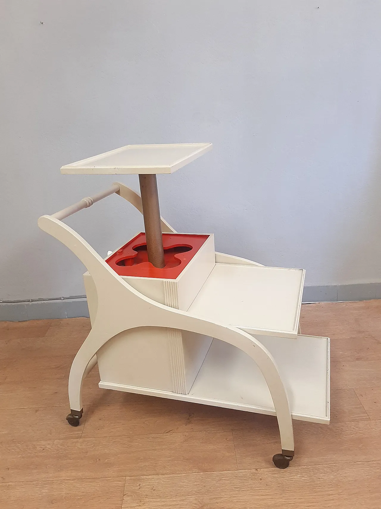 White lacquered wooden bar with automatic, 1970s 1