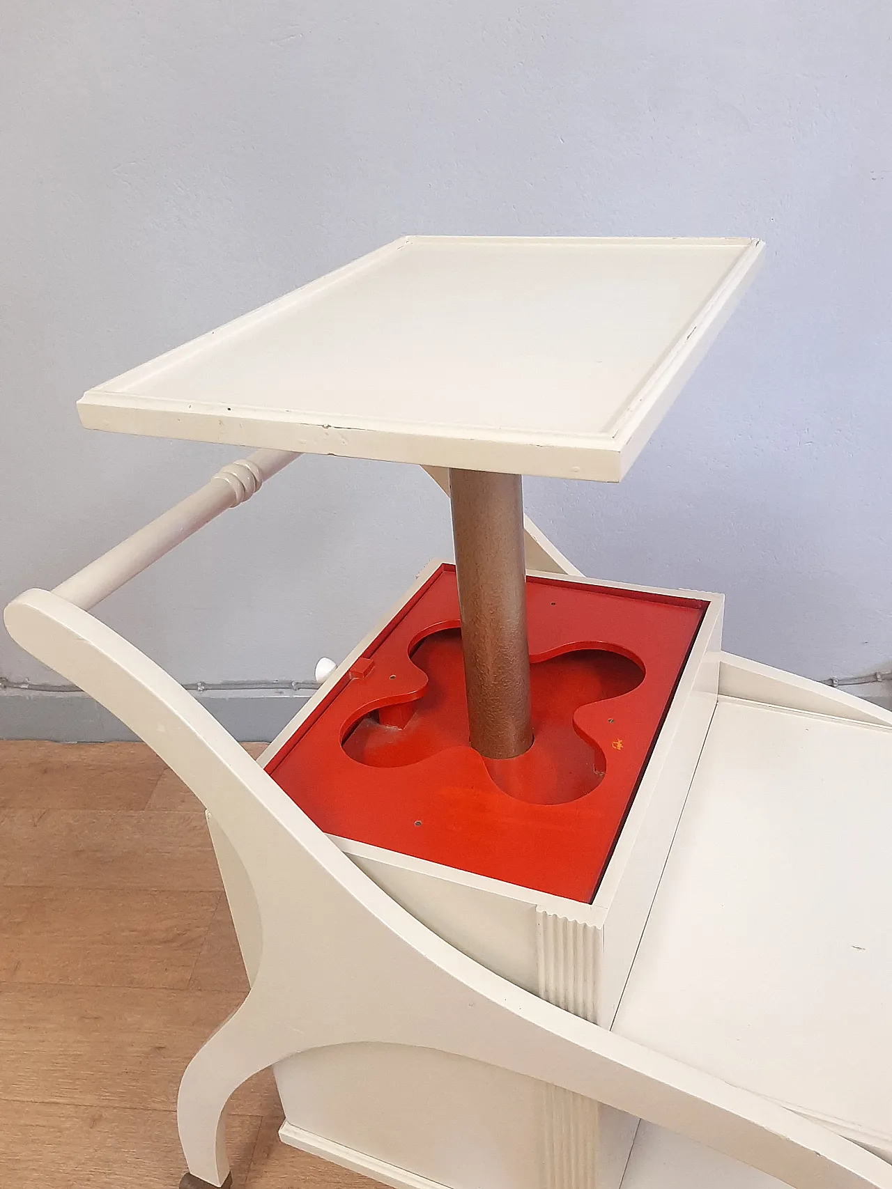 White lacquered wooden bar with automatic, 1970s 8