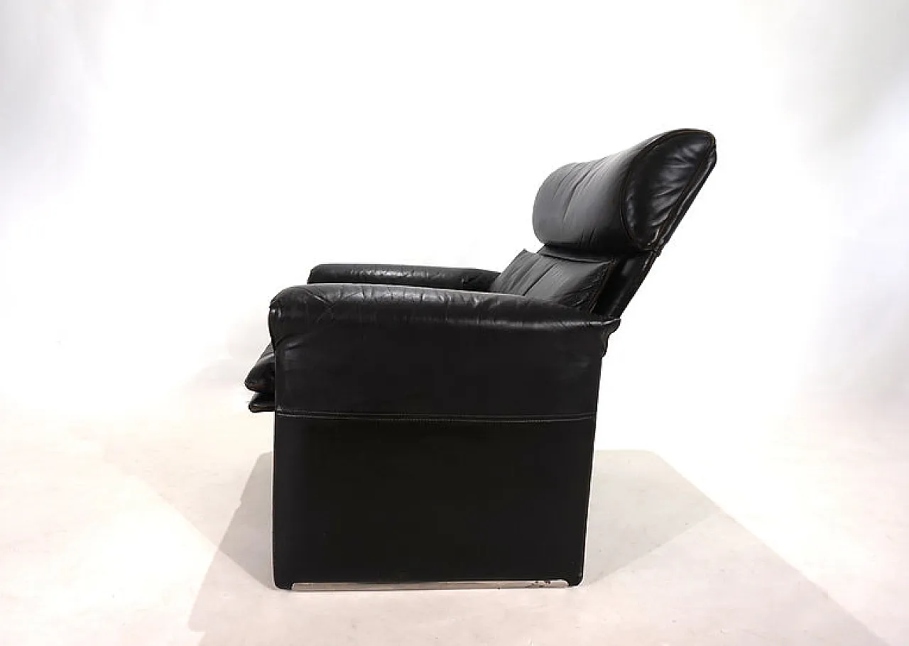 Leather armchair by Giovanni Offredi for Saporiti, 1970s 3