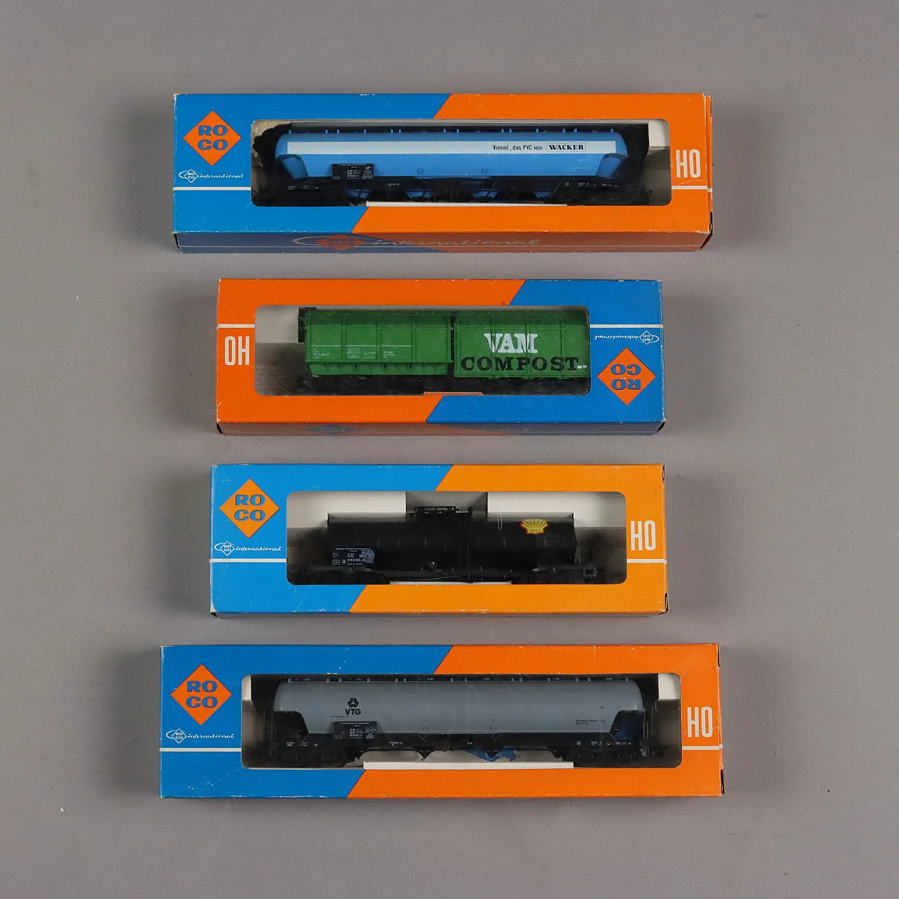 18 Roco HO wagons, 20th century 3