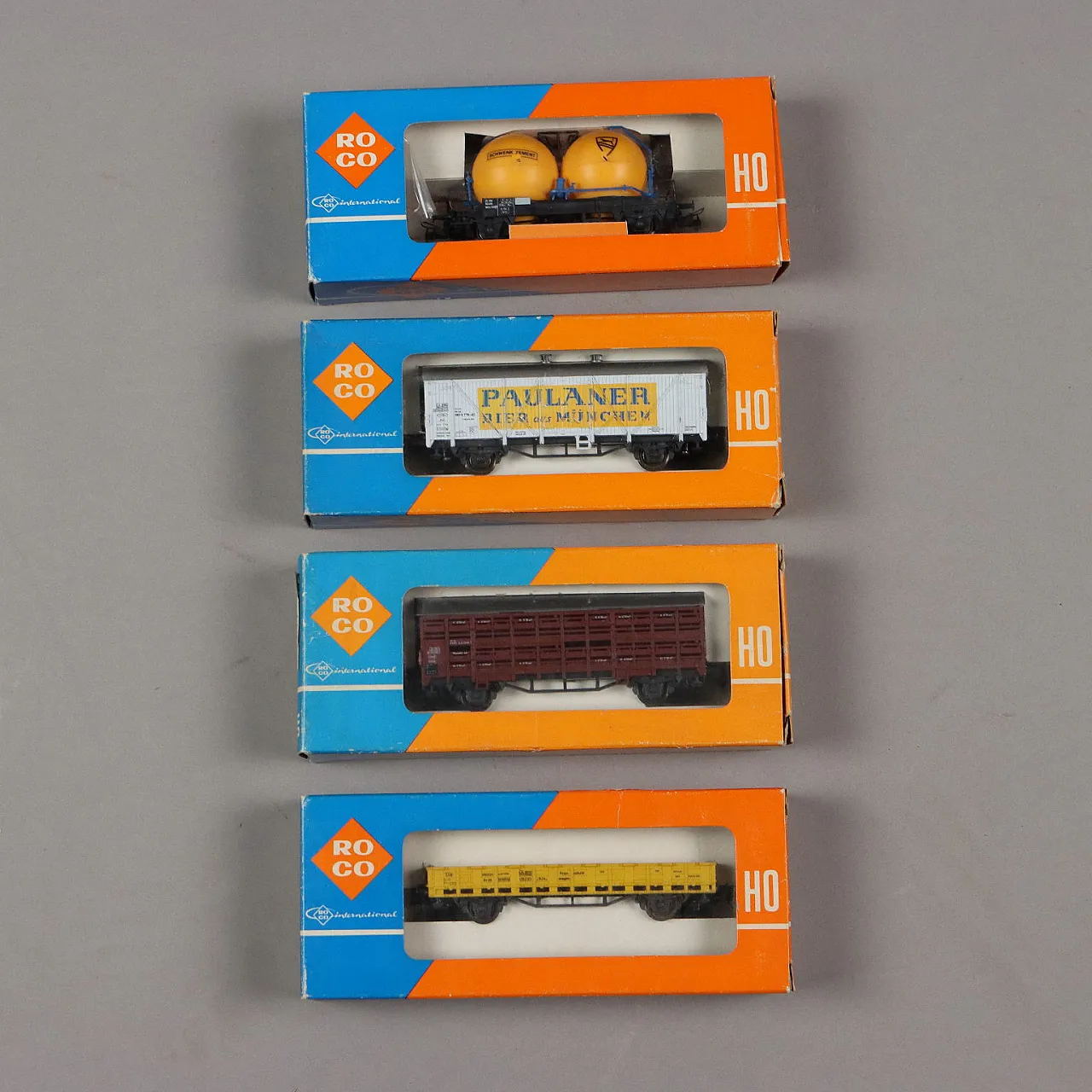 18 Roco HO wagons, 20th century 4