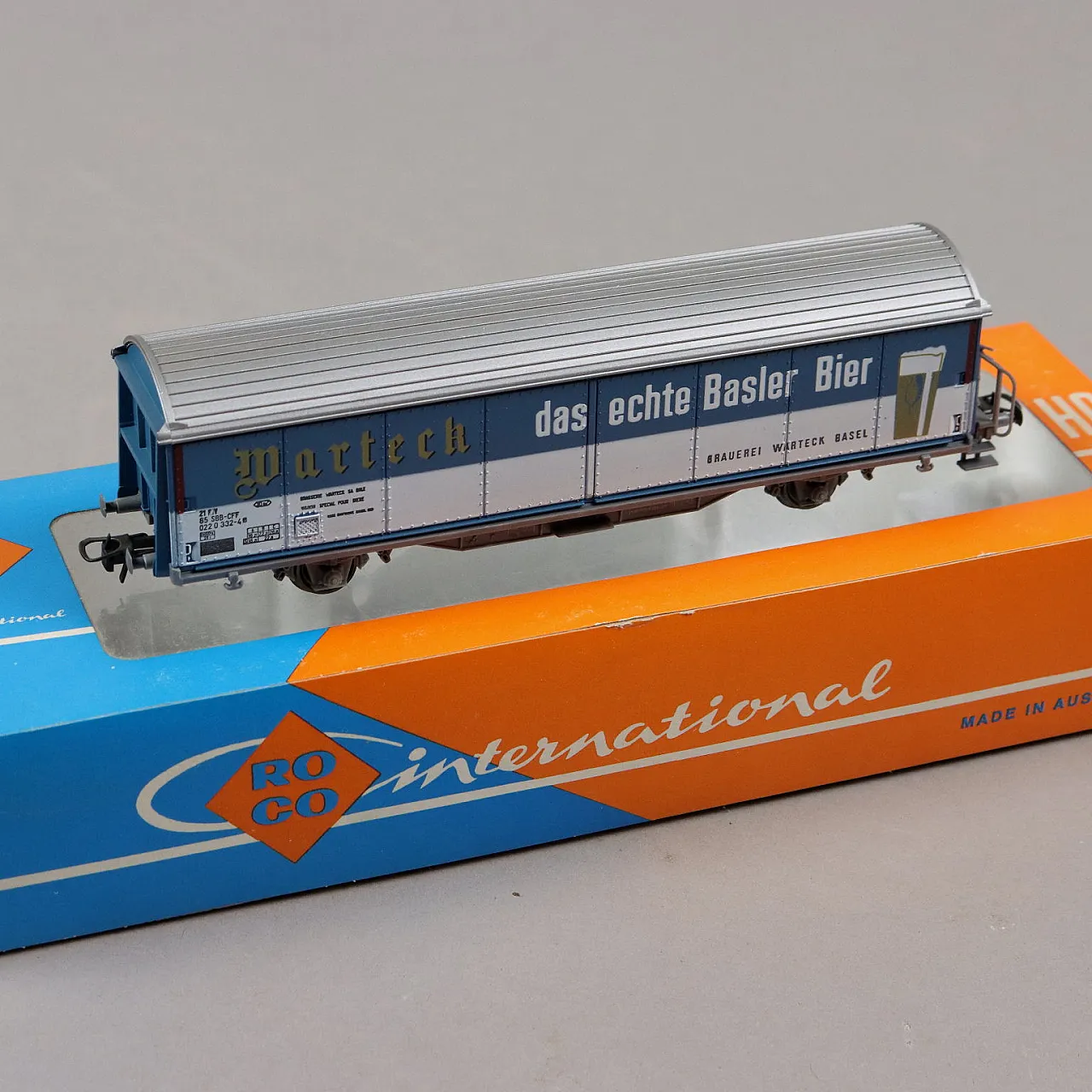 18 Roco HO wagons, 20th century 9