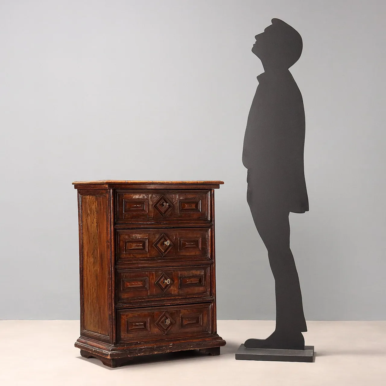 Comodino in stile barocco in legno di abete e noce, '900 3